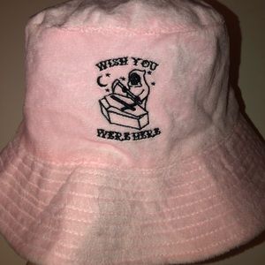 Spencer’s Wish You We’re Here bucket hat